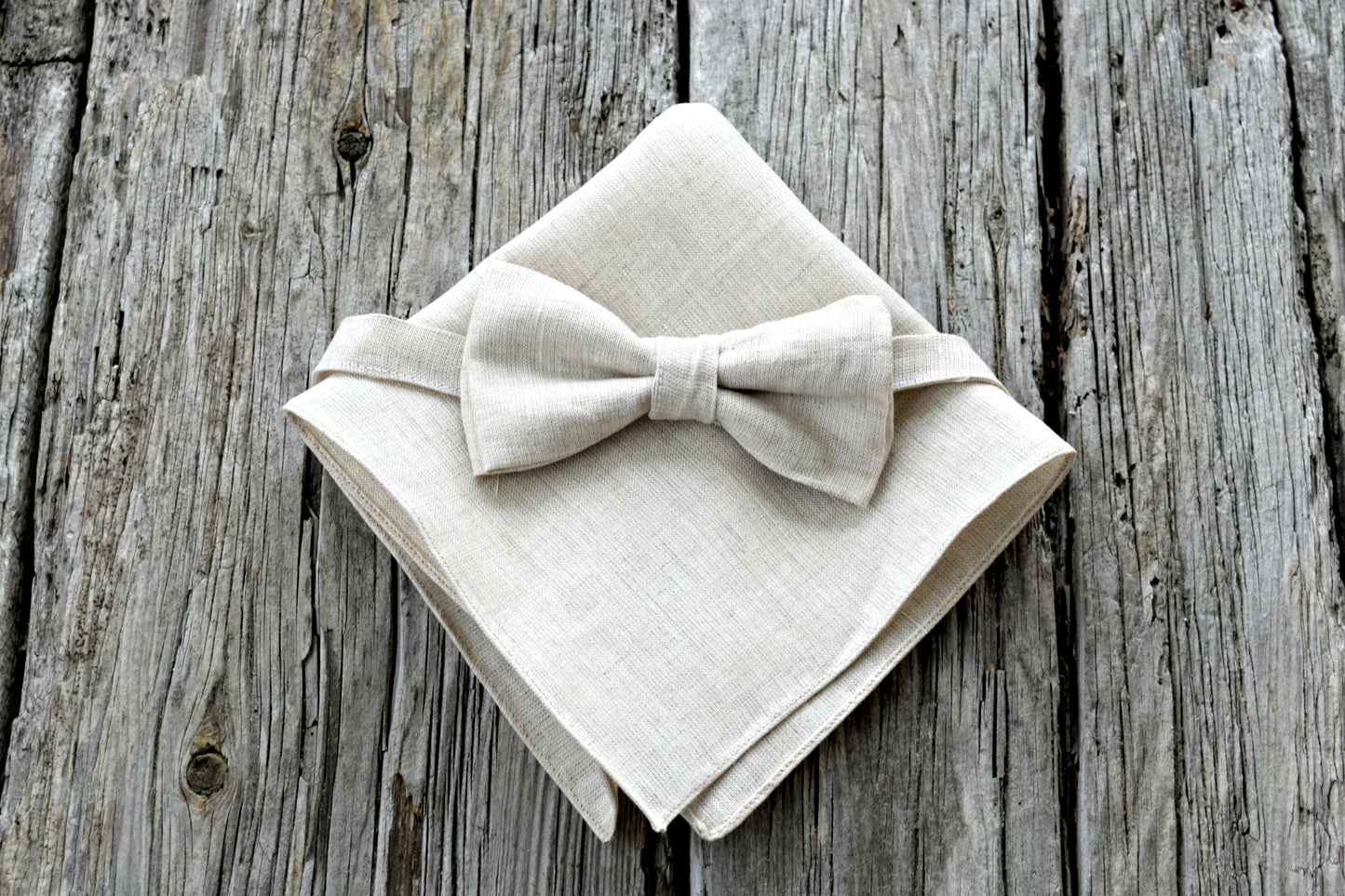 Oatmeal Irish Linen Bow Tie and Pocket Square Set