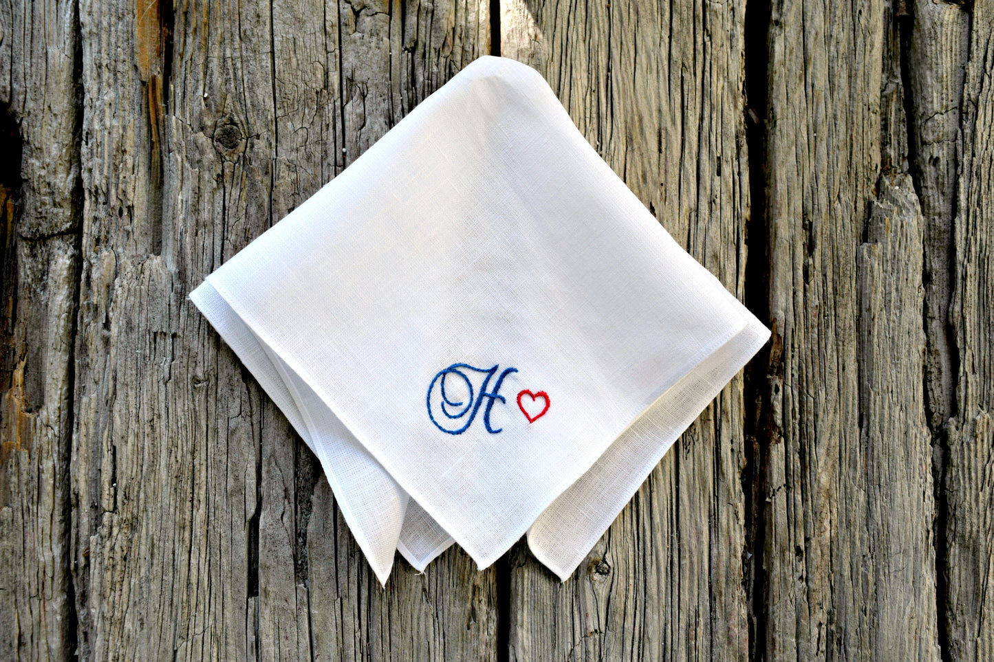 Monogrammed Handkerchief with Heart : Elegant Scrolls